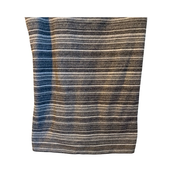 Lululemon Athletica Gray and White Stripped Fitted Tank Top Size 4 - Picture 5 of 11